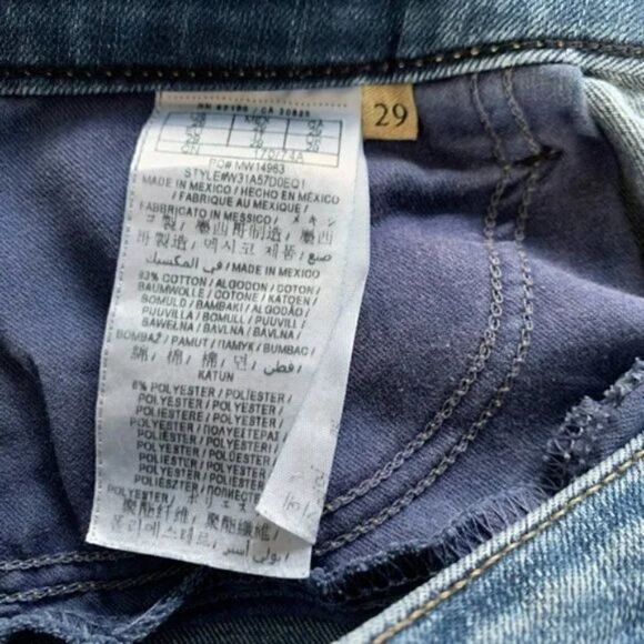 Guess Women’s Distressed Jeans size 29 - Picture 5 of 8